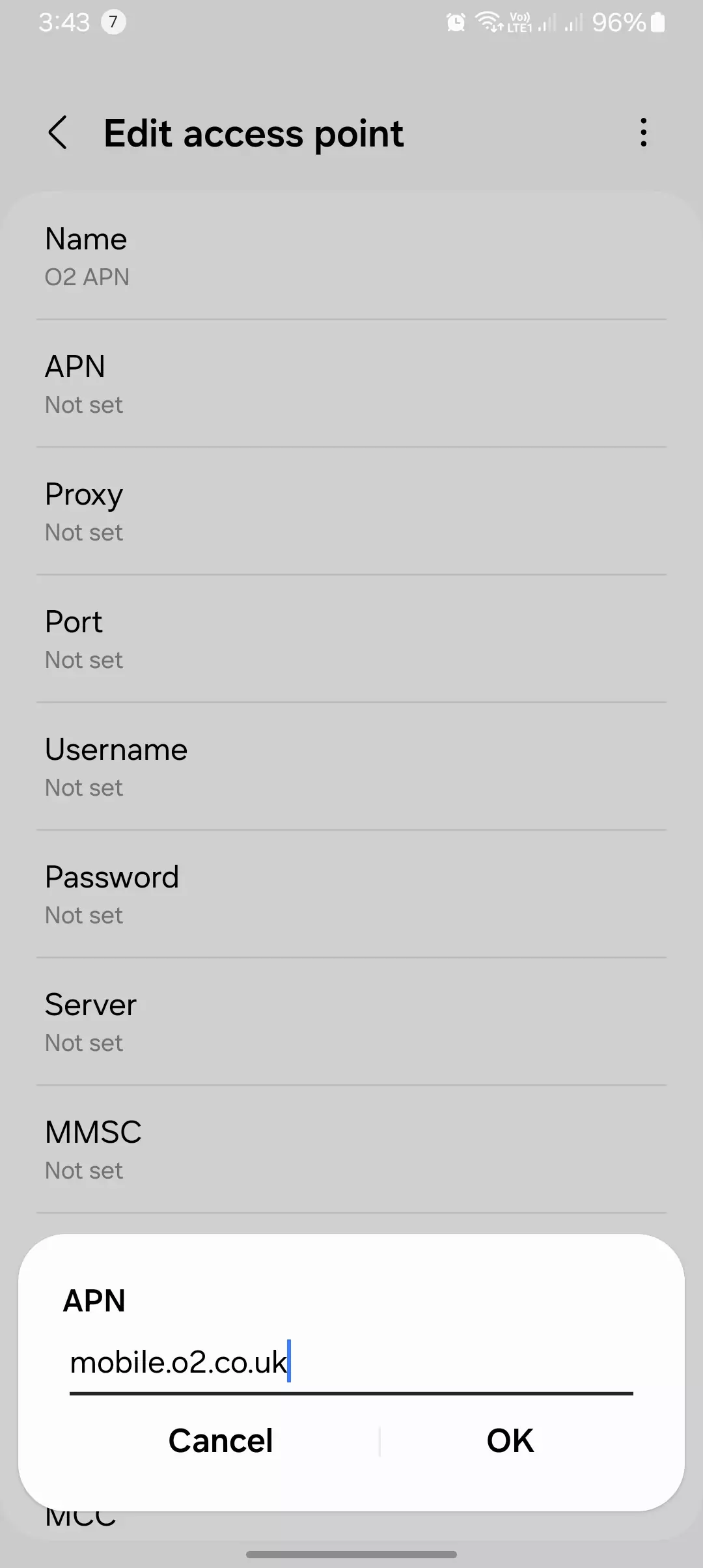 screenshot of the edit access point with adding the apn value into o2